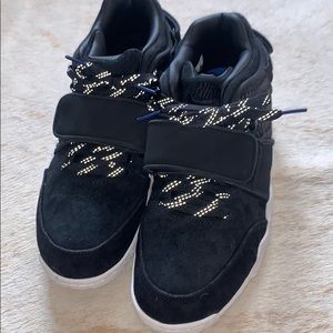 Nike gym shoes